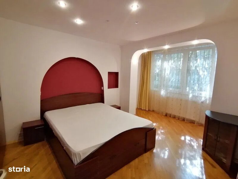 Izvorul Trotusului, vanzare apartament 3 camere decomandat, acte disponibile,